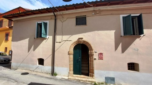 Half-vrijstaande woning in Isola del Gran Sasso d'Italia