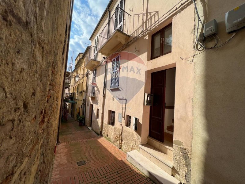 Half-vrijstaande woning in Lanciano