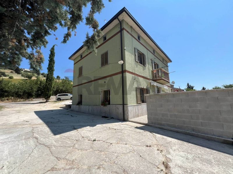 Casa independente em Casoli