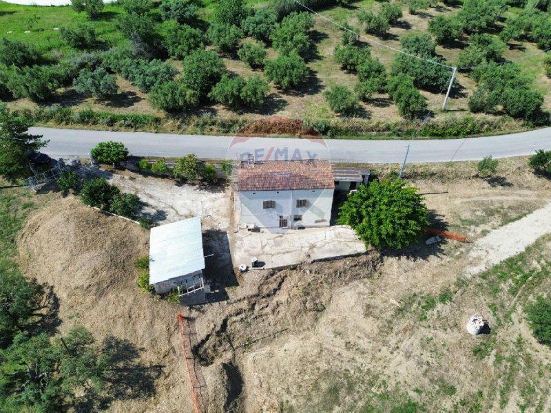Casa di campagna a Lanciano