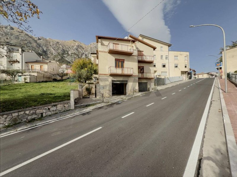 Apartment in Lama dei Peligni