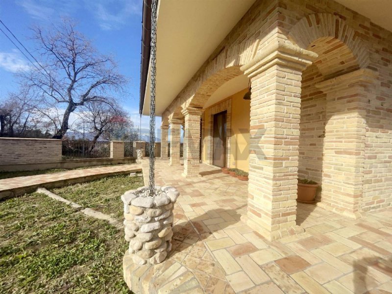 Casa independiente en Roccamontepiano