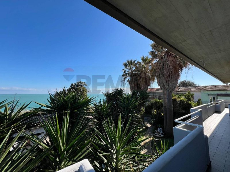 Semi-detached house in Rocca San Giovanni
