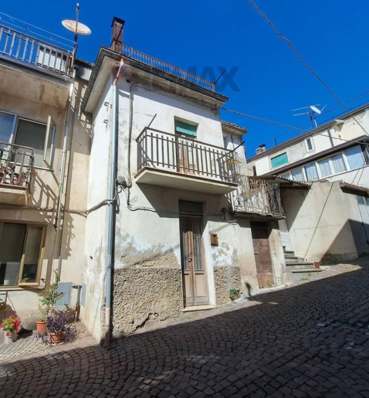 Casa semi indipendente a Roccascalegna