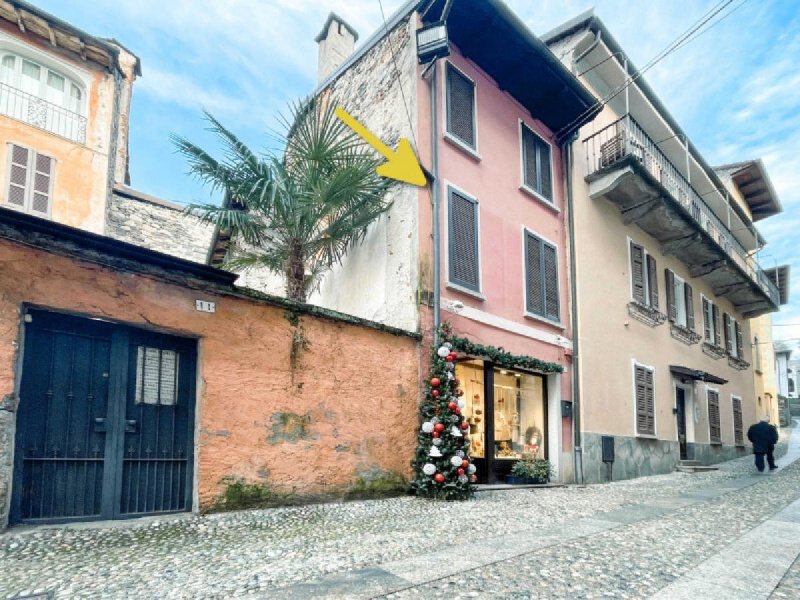 Terraced house in Orta San Giulio