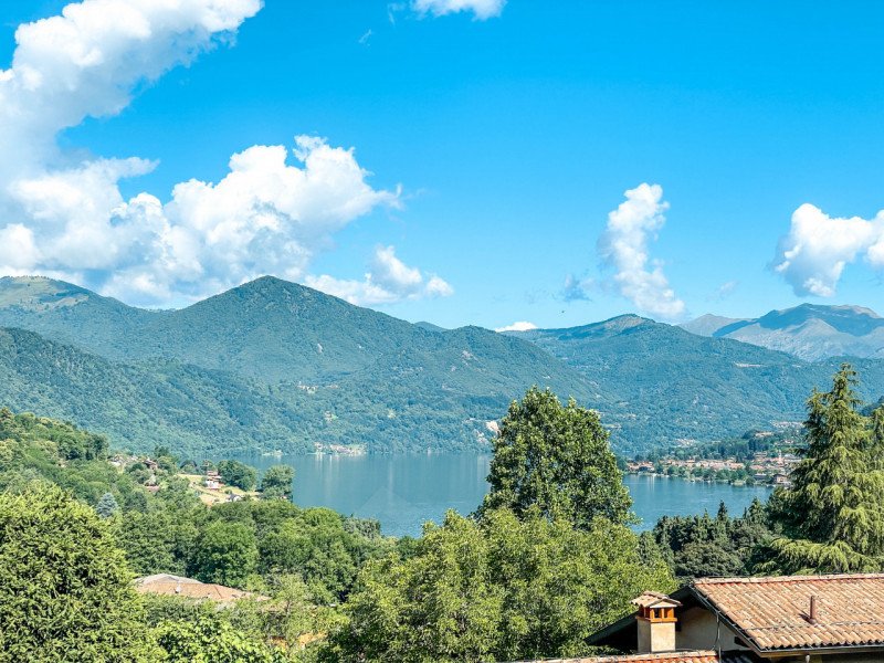 Reihenhaus in Orta San Giulio