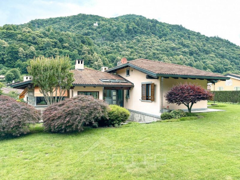 Villa in Varallo Sesia