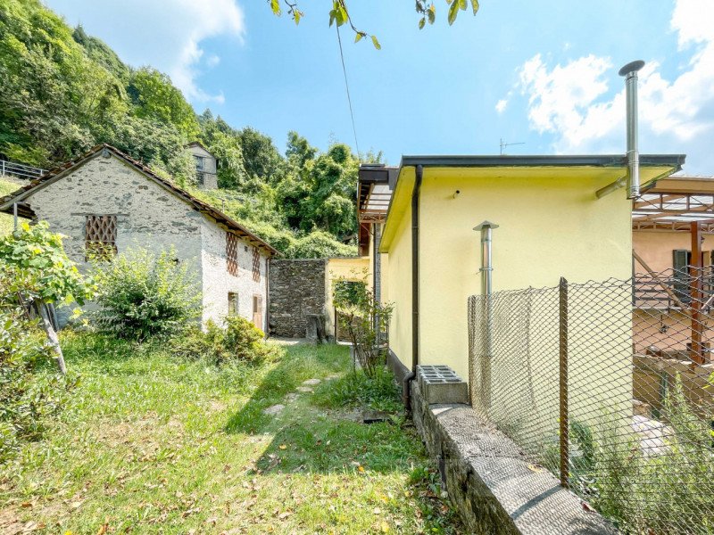 Terraced house in Loreglia