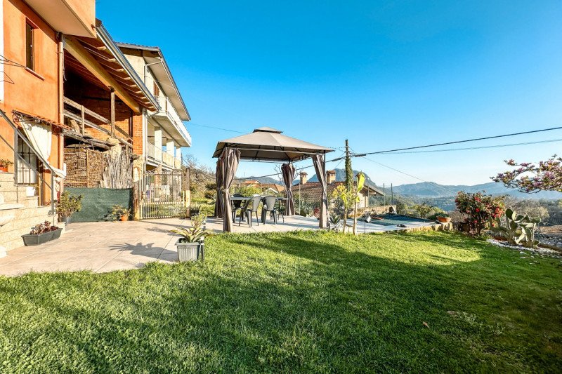 Cellio con Breia联排别墅