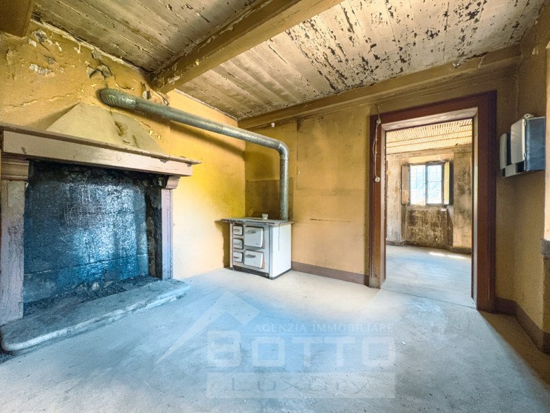 Hus på landet i Alagna Valsesia