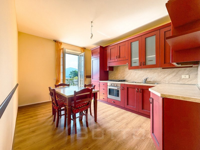 Apartamento em Armeno