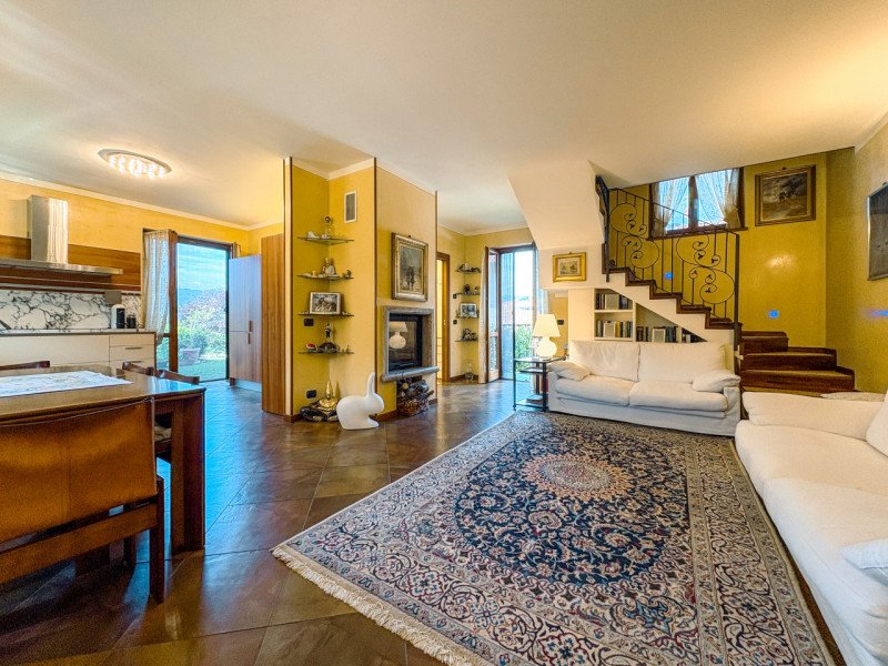 博尔扎诺诺瓦雷塞联排别墅