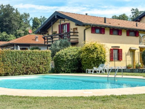 Radhus i Bolzano Novarese