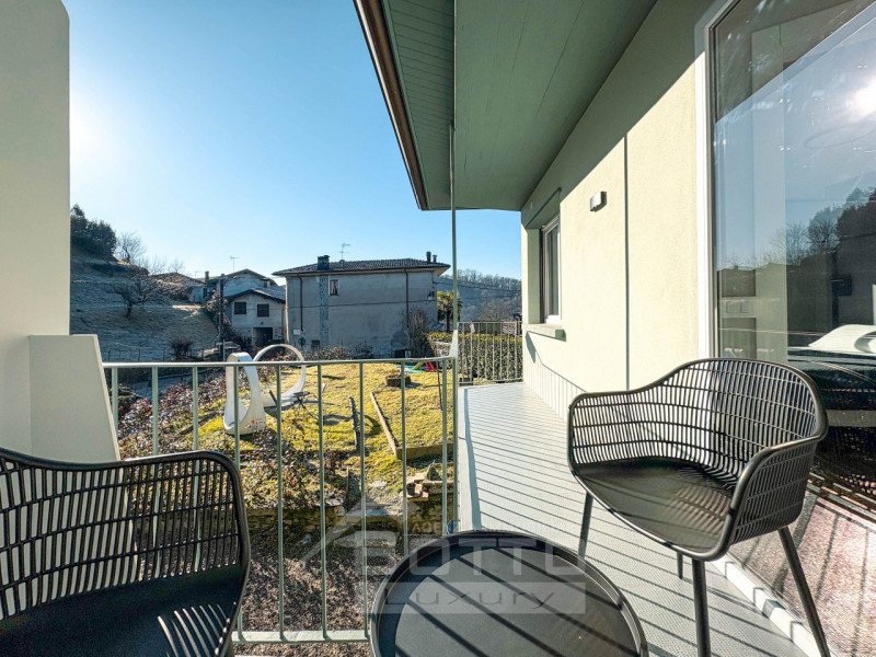 Apartment in Miasino