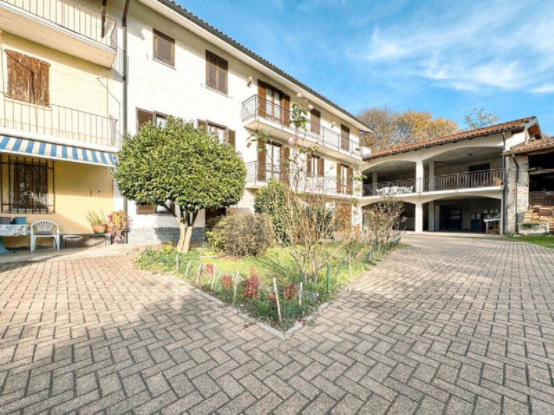 Maison mitoyenne à Oleggio Castello