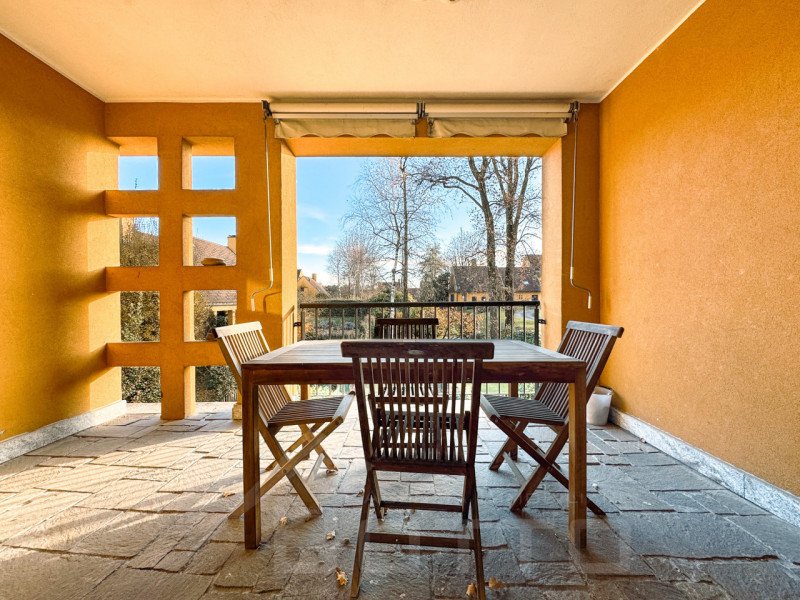 Apartamento en Agrate Conturbia