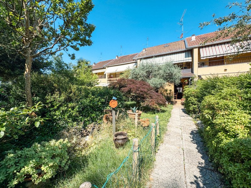 Reihenhaus in Invorio