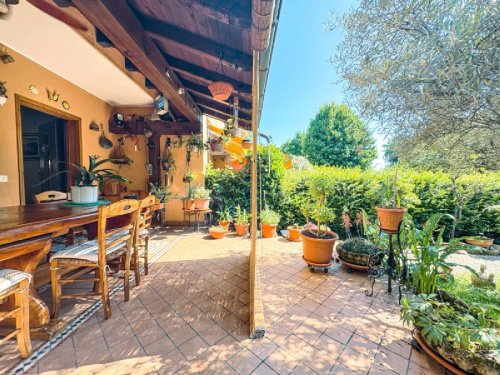 Reihenhaus in Invorio