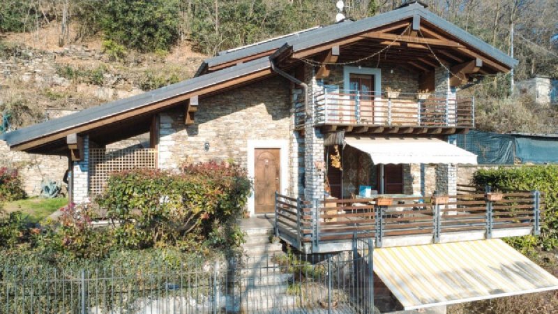 Villa in Cossogno