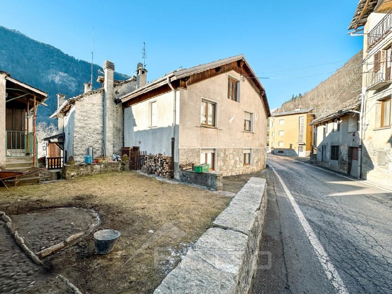 Villa in Pila