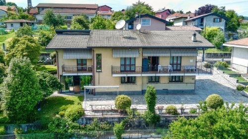 Villa in Paruzzaro