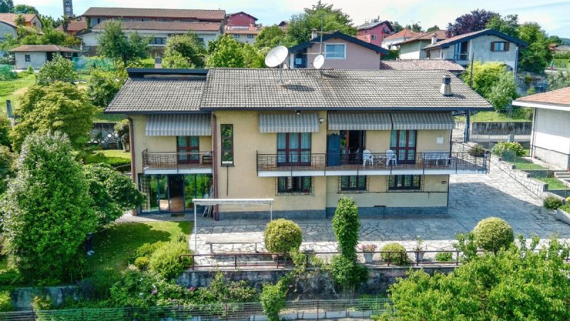 Villa in Paruzzaro