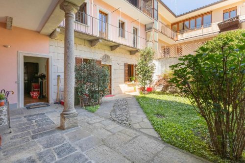 Villa in Ameno
