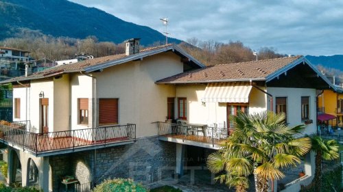 Moradia em Casale Corte Cerro