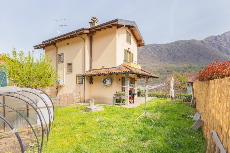 Villa in Casale Corte Cerro