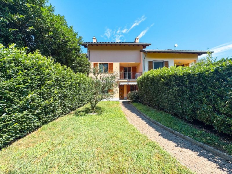 Moradia em San Maurizio d'Opaglio