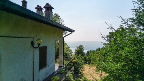 Вилла в Массино-Висконти