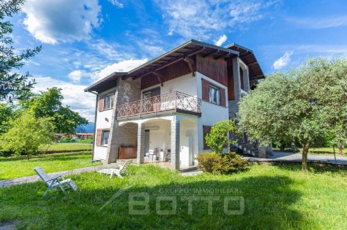 Villa à San Maurizio d'Opaglio
