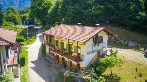 Villa a Omegna