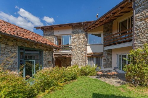 Villa à Lesa