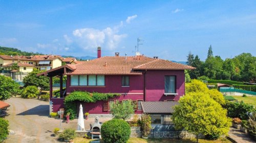 Villa à Paruzzaro