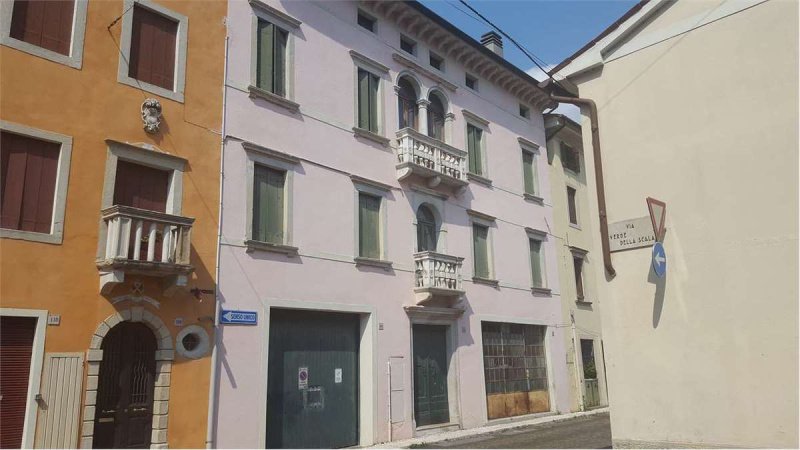 Edificio en Vittorio Veneto