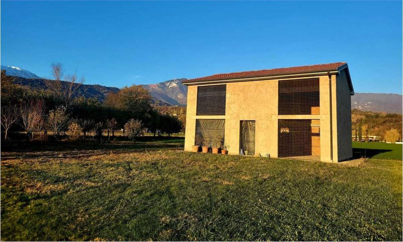 卡佩拉马焦雷房屋