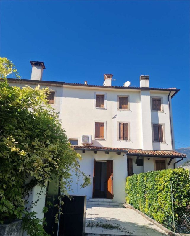 Особняк из двух квартир в Витторио-Венето