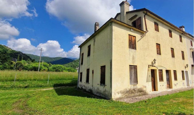 Half-vrijstaande woning in Vittorio Veneto