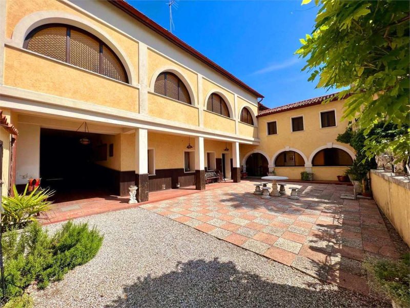 Moradia em Vittorio Veneto