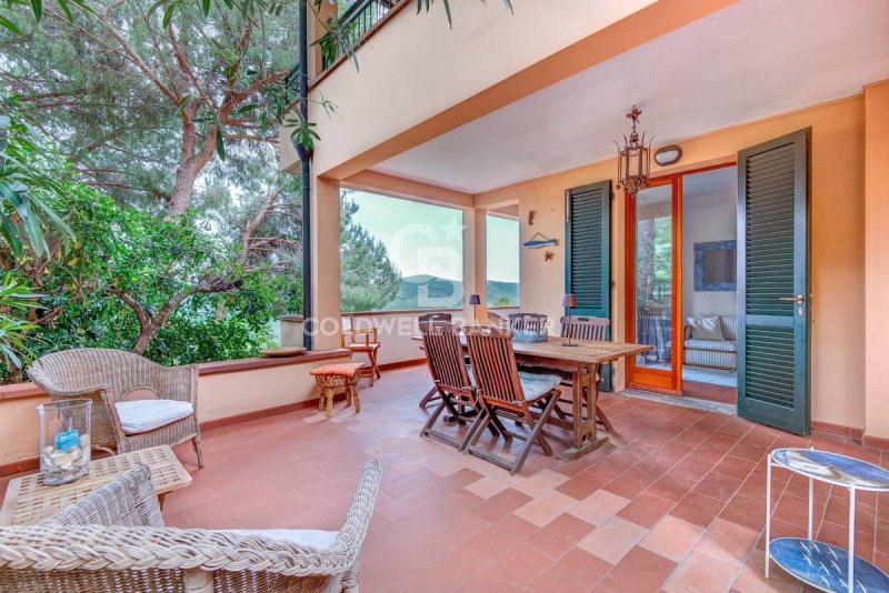 Квартира в Кампо-нелль'Эльба