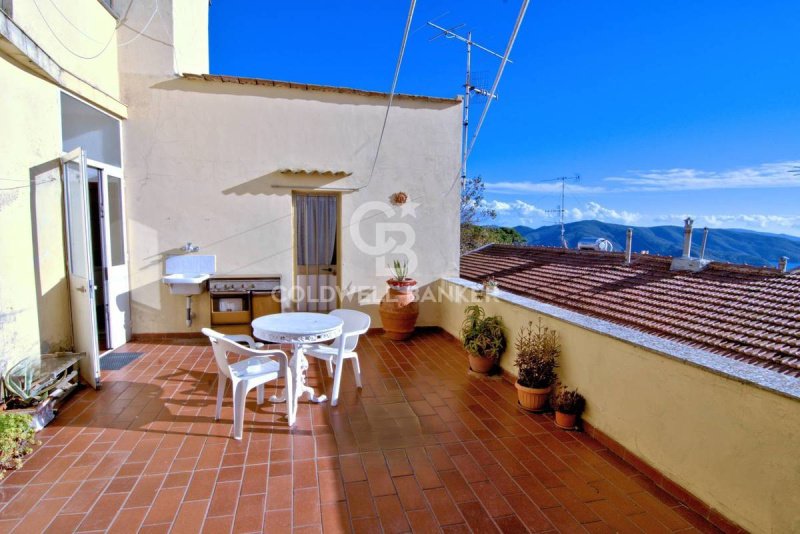 坎波内莱尔巴公寓