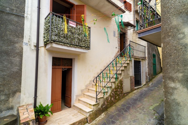 Terraced house in Grisolia