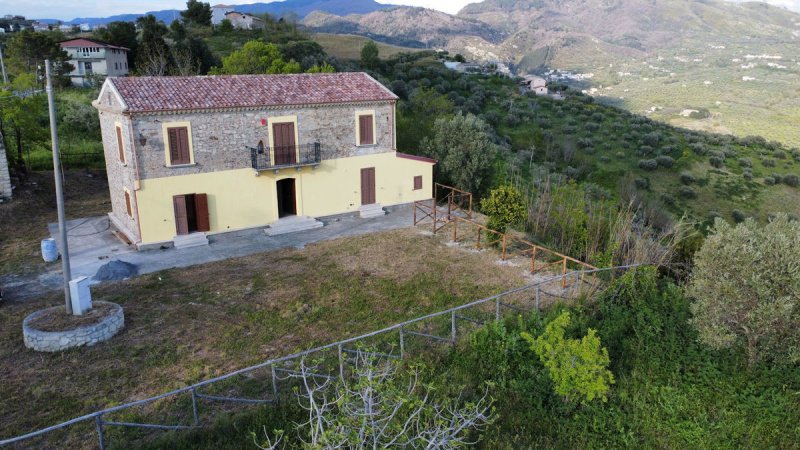 Maison individuelle à Serra d'Aiello