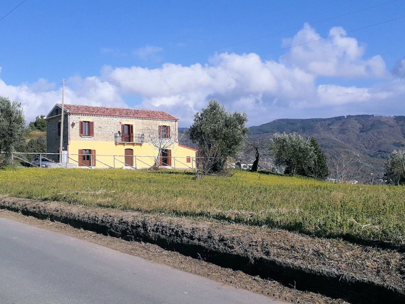 Maison individuelle à Serra d'Aiello